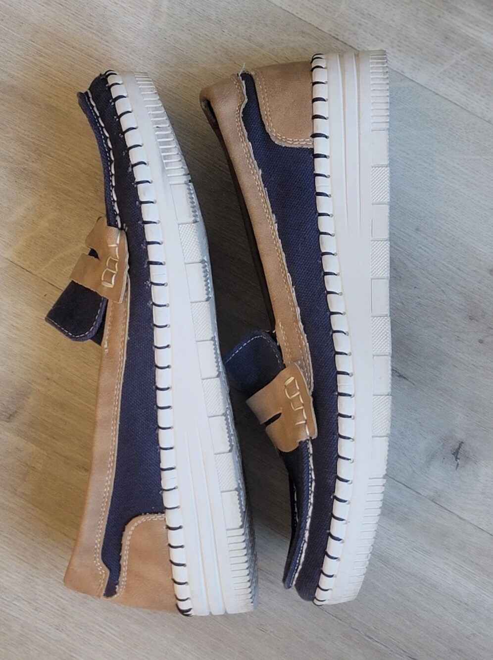Alberto Navy and Tan Canvas Loafers - Picture 4 of 7